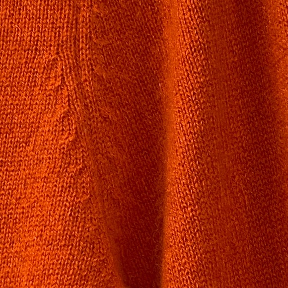 InCashmere Pure Baby Cashmere Long Sleeve CrewNeck Sweater in Pumpkin Blaze S - Picture 8 of 11